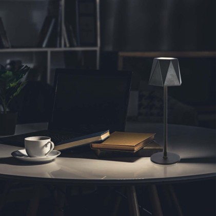 V-TAC Lampada LED da Tavolo 1.5W 130*372mm Colore Nero ricaricabile con USB C Touch Dimmerabile 3in1