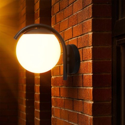 V-TAC Lampada LED da Muro con Sfera Opale e Portalampada E27 200*280*260mm Colore Nero Opaco IP44