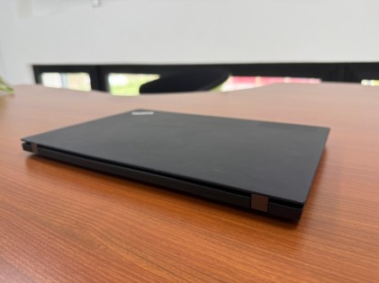 Lenovo ThinkPad T14 Gen 2 14" FHD &ndash; Intel Core i5-1145G7 | 16GB RAM | 256GB SSD | Windows 11 Pro | Notebook Ricondizionato Grado A