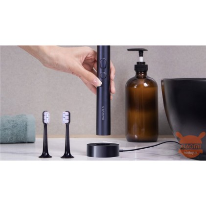 Spazzolino elettrico Xiaomi T700 Spazzolino elettrico - Display a LED - Setole DuPont&trade; - Testina ultrafine - Batteria a lunga durata
