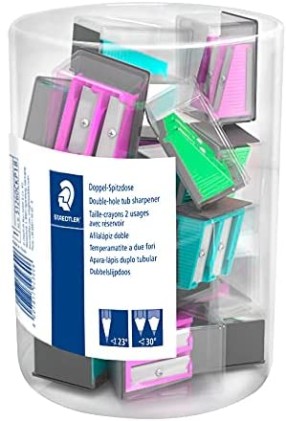 Staedtler Espositore con 18 temperamatite in plastica - 2 fori - Angolo di affilatura 23° e 30° - Colori assortiti