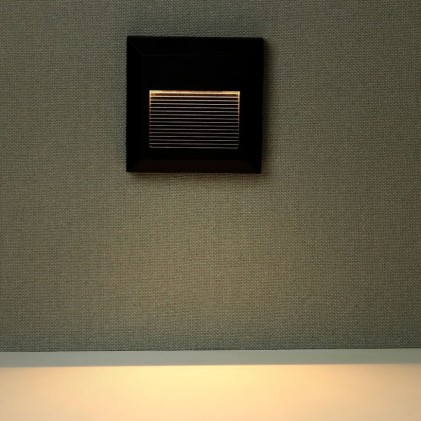 V-TAC Faretto LED Segnapasso Quadrato Montaggio a Plafone 2W Colore Nero 3000K IP65