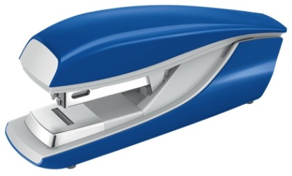 Cucitrice metallica Petrus 236 - Fino a 30 fogli - La pinzatura piatta pu&ograve; essere inchiodata - Colore blu