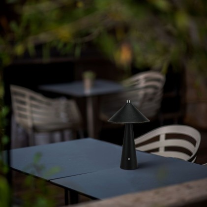 V-TAC Lampada LED da Tavolo 3W con Batteria Ricaricabile USB C Colore Nero in Metallo Mantello in pelle Touch Dimmerabile 3in1