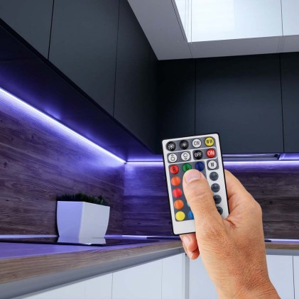 V-TAC Controller Wifi per Strip LED 3in1+RGB Dimmerabile con Telecomando 28 Tasti Compatibile con Amazon Alexa e Google Home