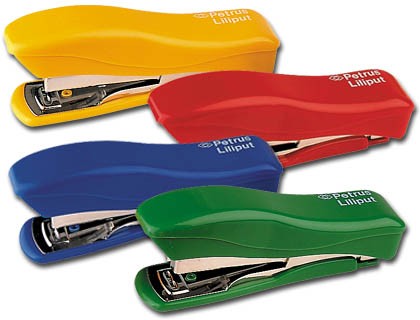 Petrus 200 Liliput Stapler + 1 Staple Box 23/6-200 - Fino a 12 fogli - Graffette 23/6 - Pinzatura e chiodatura chiusa - Colori assortiti