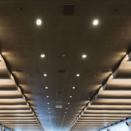 V-TAC Portafaretto LED da Incasso GU10 Rotondo Orientabile con Foro Ovale Colore Bianco con Interno Cromato