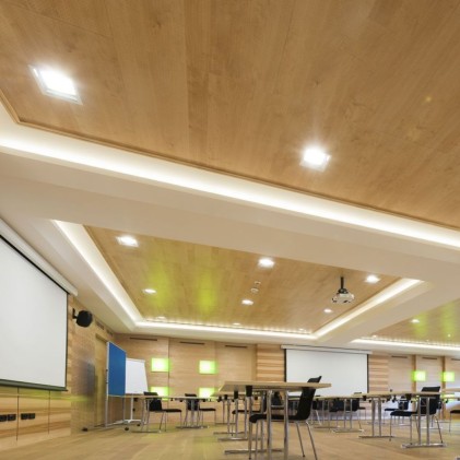 V-TAC Portafaretto LED da Incasso GU10 Quadrato Colore Bianco con Supporto Inclinato Cromato