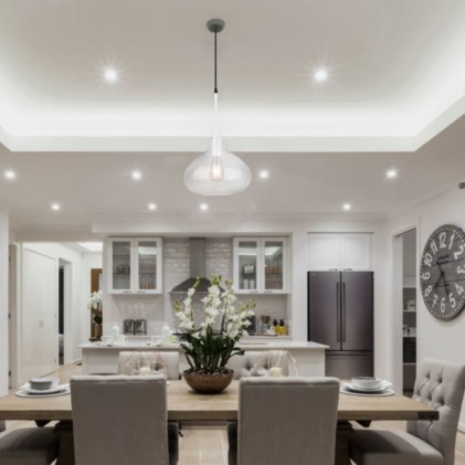 V-TAC Lampadario LED a Goccia in Vetro Lucido con Portalampada E27 (Max 60W) Colore Bianco