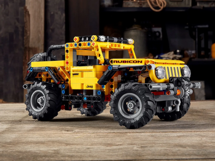 LEGO 42122 Jeep Wrangler, 665 pezzi, Macchina Giocattolo, Set da Costruzione SUV Fuoristrada