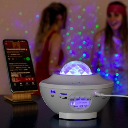 Proiettore di stelle Innovagoods Sedlay con altoparlante - Bluetooth - Cavo da 145 cm - Luce LED - Timer - Antiscivolo - Spegnimento automatico - 17x12,5 cm - Bianco