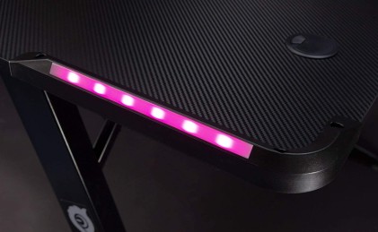 Tavolo da gioco Talius Warship Z1 con illuminazione a LED RGB - Gestione dei cavi - Gambe in acciaio - Fino a 80 kg - Piano da tavolo 110x60 cm - Colore nero