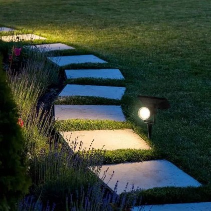 V-TAC Faretto LED da Giardino con Picchetto Colore Nero Con Pannello Solare 2W 3000K IP65