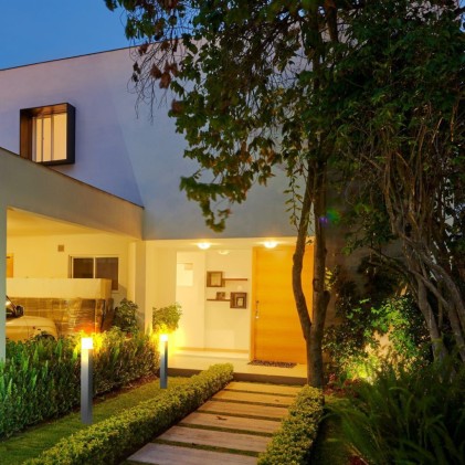 V-TAC Lampada LED da Giardino Quadrata con Portalampada GU10 (Max 35W) con Corpo Nero e Copertura Bianca h: 80cm IP54