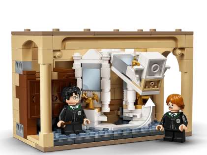 LEGO 76386 Hogwarts: Errore della pozione polisucco, 217 pezzi, Castello Giocattolo con Minifigure d Oro del 20&deg; Anniversario