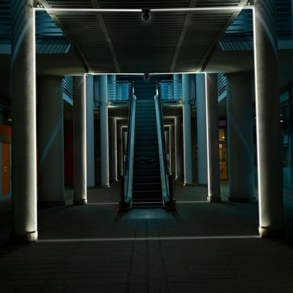 V-TAC Lampada LED da Muro Arrotondata 7W 110LM/W Fascio Luminoso a 360° Colore Nero 3000K IP65