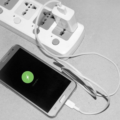 V-TAC Caricatore da Viaggio con Cavo Ricarica Veloce Micro USB 2.1A Colore Bianco