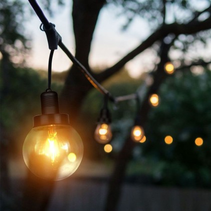 V-TAC Catenaria 3m per 6 lampadine LED E27 Con Diffusori trasparenti IP65 Colore nero.