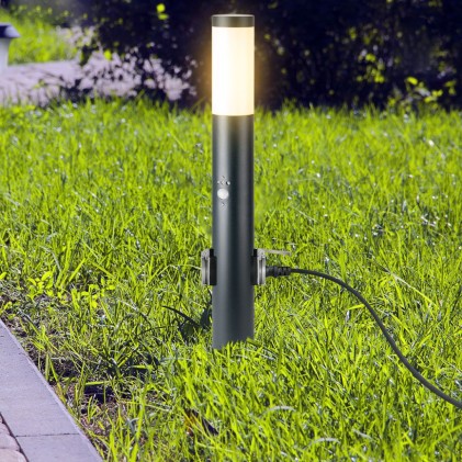 V-TAC Piantana LED da Giardino 60cm con Portalampada E27 e 2 Prese Schuko e Sensore di movimento (max 60W) Colore Grigio IP44