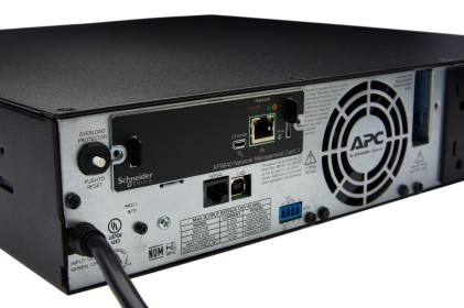 APC UPS Network Management Card with PowerChute Network Shutdown