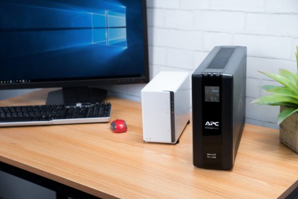 Apc Back-Ups 1.6Kva 960W, Uscita 8Xiec