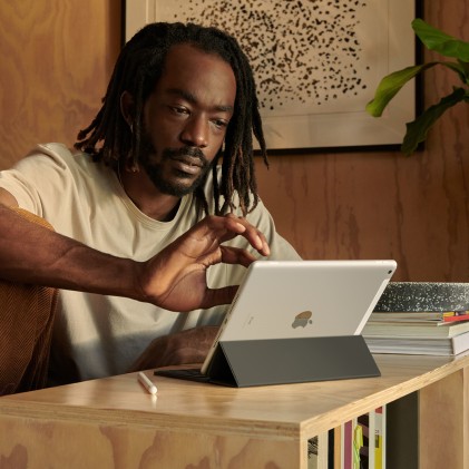 Apple 10.2-Inch Ipad Wi-Fi + Cellular 256Gb - Space Grey