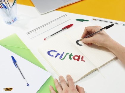 BIC Cristal Original, Penne a Sfera (Punta 1mm), Colori Assortiti, Barattolo 16+4