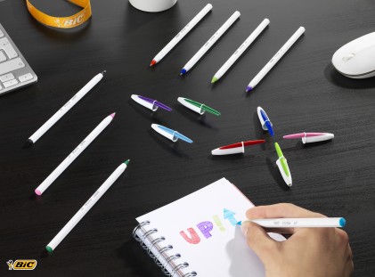 BIC Cristal Up, Penne a Sfera in Colori Assortiti (Punta 1.2mm), Confezione da 4