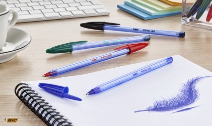BIC Cristal Soft, Penne a Sfera in Colori Assortiti (Punta 1.2mm), Confezione da 10
