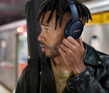 Bose QuietComfort 45 Auricolare Con cavo e senza cavo A Padiglione Musica e Chiamate USB tipo-C Bluetooth Blu