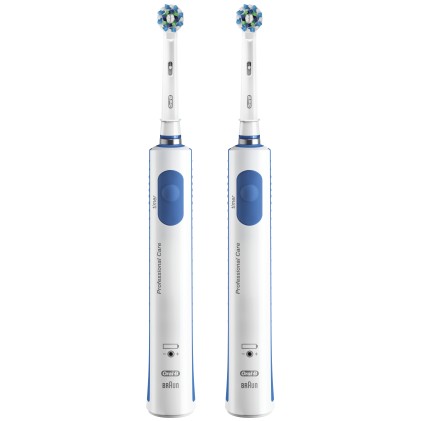Spazzolino Elettrico BRAUN Oral-B PRO 690 (2 testine) [wh]