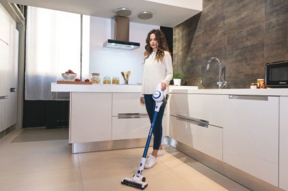 Scopa Elettrica Batteria Candy 39400965 Viva Cviva10 011 Pure White