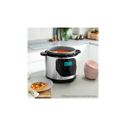 Cecotec H Deluxe GM Pentola programmabile con coperchio incernierato - Capacit&agrave; 6 litri - Antiaderente - Bilancia integrata - Display LCD - Ergonomica - Temperatura regolabile fino a 200&ordm;C - Controllo vocale - Nero e argento