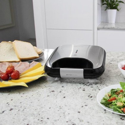 Cecotec Rock'nToast Deep Classic Sandwichera - 1000W - Capacidad para 2 Sandwiches - Placas Triangulares - Antiadherente - Acero Inoxidable - Indicador Luminoso - Base Antideslizante - Color Negro