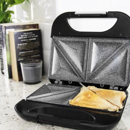 Cecotec Rock'nToast Deep Classic Sandwichera - 1000W - Capacidad para 2 Sandwiches - Placas Triangulares - Antiadherente - Acero Inoxidable - Indicador Luminoso - Base Antideslizante - Color Negro