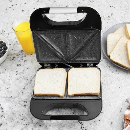 Cecotec Rock'nToast Deep Classic Sandwichera - 1000W - Capacidad para 2 Sandwiches - Placas Triangulares - Antiadherente - Acero Inoxidable - Indicador Luminoso - Base Antideslizante - Color Negro
