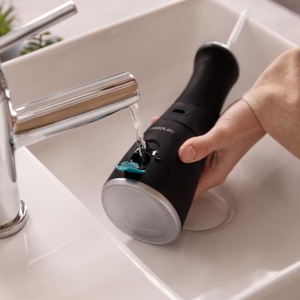 Cecotec Bamba ToothCare 1100 Jet Liberty Idropulsore dentale portatile - 6 modalit&agrave; - 6 ugelli inclusi - Serbatoio da 280 ml - Pressione regolabile da 10 a 115 psi - Impermeabile IPX7 - Ricarica USB - Nero