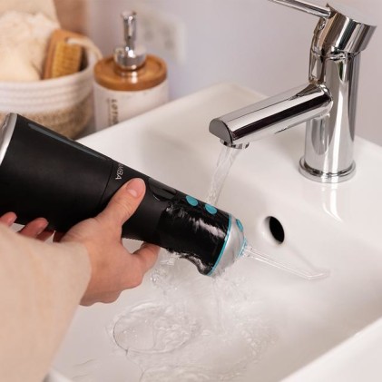 Cecotec Bamba ToothCare 1100 Jet Liberty Idropulsore dentale portatile - 6 modalit&agrave; - 6 ugelli inclusi - Serbatoio da 280 ml - Pressione regolabile da 10 a 115 psi - Impermeabile IPX7 - Ricarica USB - Nero