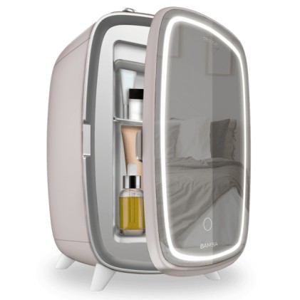 Cecotec CoolingBeauty 6000 Mirror Rose Frigorifero cosmetico con specchio - Capacit&agrave; 6 litri - Luce LED con 3 intensit&agrave; - Funzionamento silenzioso - Raffreddamento fino a 10&ordm;C - Rosa pallido