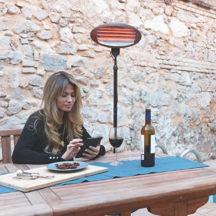 Riscaldatore da esterno Cecotec Ready Warm 8100 Power Quartz 2000W - Riscaldatore alogeno al quarzo - Montaggio a parete o pavimento - IPX4 - 3 livelli di potenza - Altezza e inclinazione regolabili