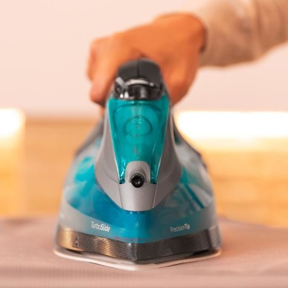 Cecotec 05570 ferro da stiro Ferro a vapore Piastra in Ceramica 3100 W Colore acqua, Nero