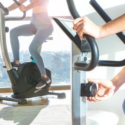 Cecotec Cyclette DrumFit Cycle 6000 Pegasus - Resistenza Magnetica Regolabile Manualmente - Manubrio con Sensore di Frequenza Cardiaca - Sella Regolabile - Supporto per Dispositivi