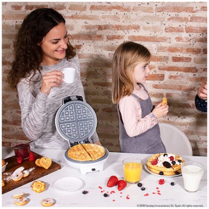 Cecotec 08005 piastra per waffle 4 waffle 700 W Bianco