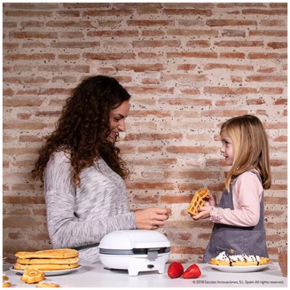 Cecotec 08005 piastra per waffle 4 waffle 700 W Bianco