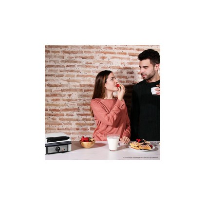 Cecotec Fun Gofrestone Piastra per waffle doppia 1200W - Capacit&agrave; per 2 waffle - Rivestimento antiaderente RockStone - Termostato regolabile - Waffle di grande formato