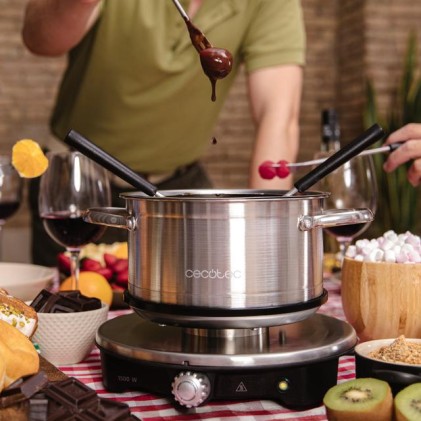 Cecotec Fun Gourmet Fondue Advance Fonduta elettrica - 1500W - Acciaio inossidabile - Termostato - Capacit&agrave; 1,7L - 8 forchette - Pentola antiaderente - Lavabile in lavastoviglie - Coperchio con protezione antispruzzo
