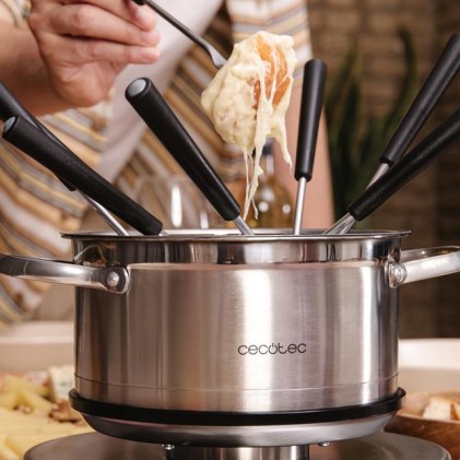 Cecotec Fun Gourmet Fondue Advance Fonduta elettrica - 1500W - Acciaio inossidabile - Termostato - Capacit&agrave; 1,7L - 8 forchette - Pentola antiaderente - Lavabile in lavastoviglie - Coperchio con protezione antispruzzo