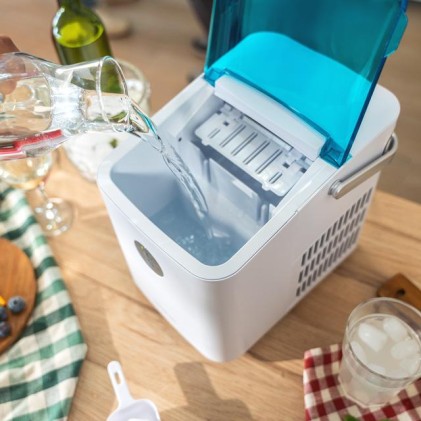 Fabbricatore di ghiaccio Cecotec Chillin Ice 1200 Go - 120W - Capacit&agrave; giornaliera 12 kg - Controllo tramite pulsanti e LED - Finestra di monitoraggio - Funzione di autopulizia - Bianco