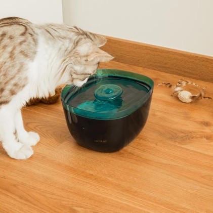 Cecotec Pumba 2200 Refresh distributore di cibo e acqua per cani e gatti Plastica Nero, Blu Universale Abbeveratoio automatico per animali domestici