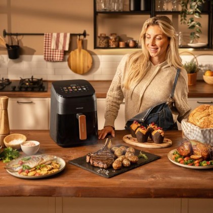 Cecotec Cecofry and Grill Smokin' 4500 Freidora sin Aceite 3 en 1 - 1900W - Ahumador Integrado - Coccion Rapida y Uniforme - Capacidad 4.5L - 10 Menus Automaticos - Control Visual - Color Negro